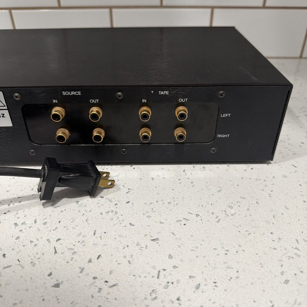 BBE BARCUS-BERRY MODEL 2002R SIGNAL PROCESSOR SONIC MAXIMIZER