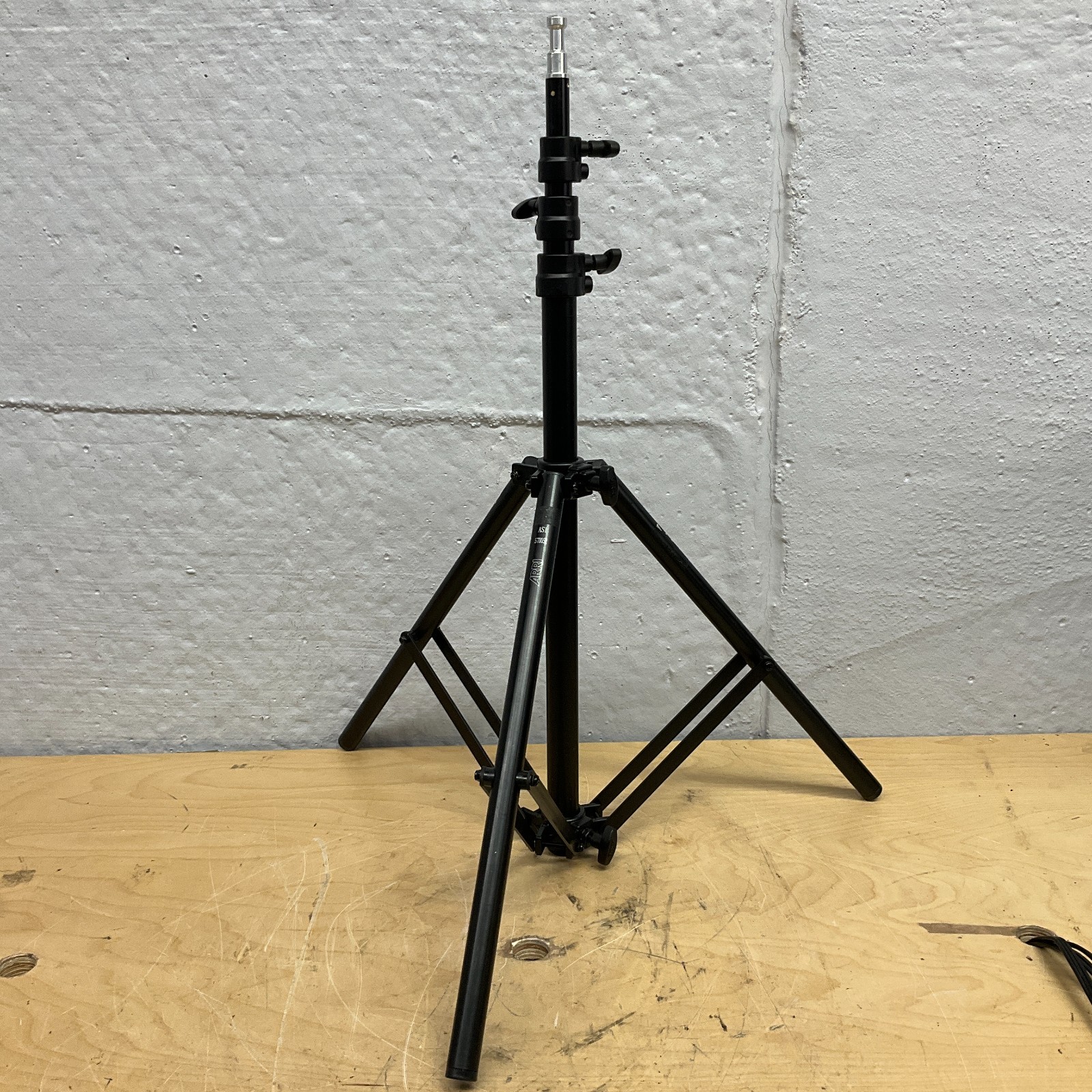 Arri AS01 Lightweight Light Stand (8.5') GENTLY USED