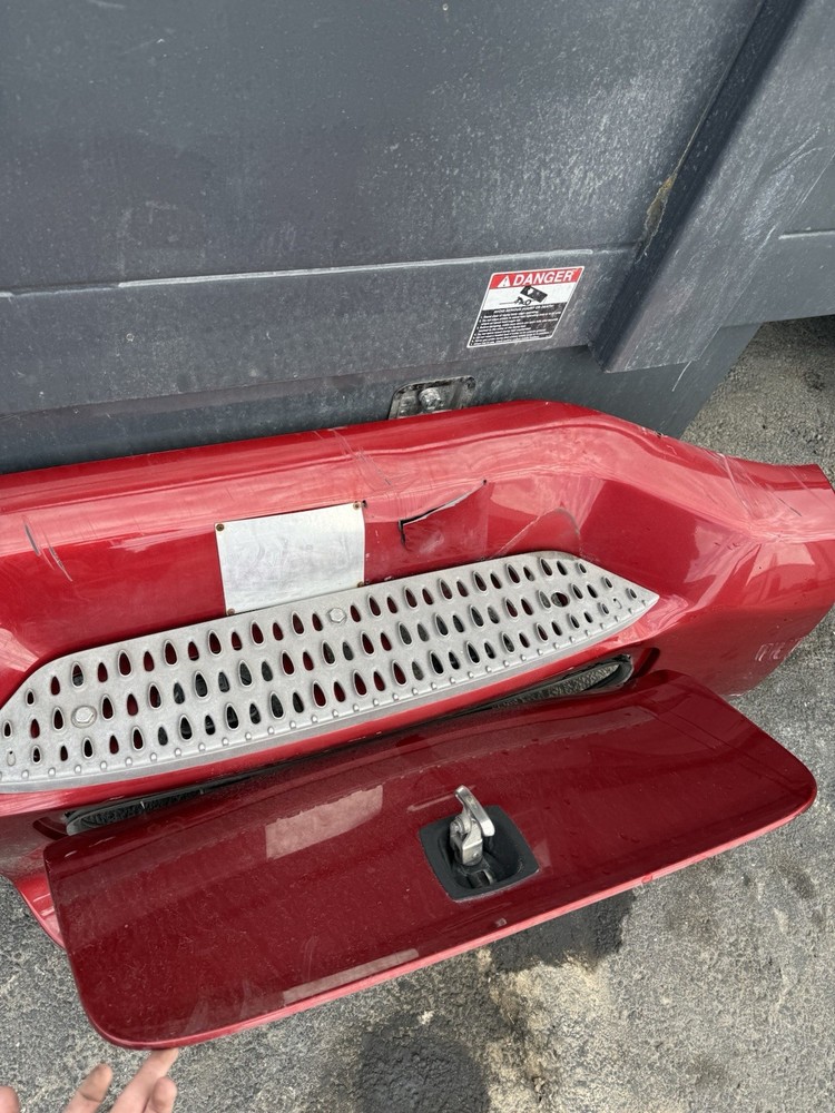 2020 PETERBILT 579 LEFT/ DRIVER SIDE CAB STEP FAIRING A33-1163