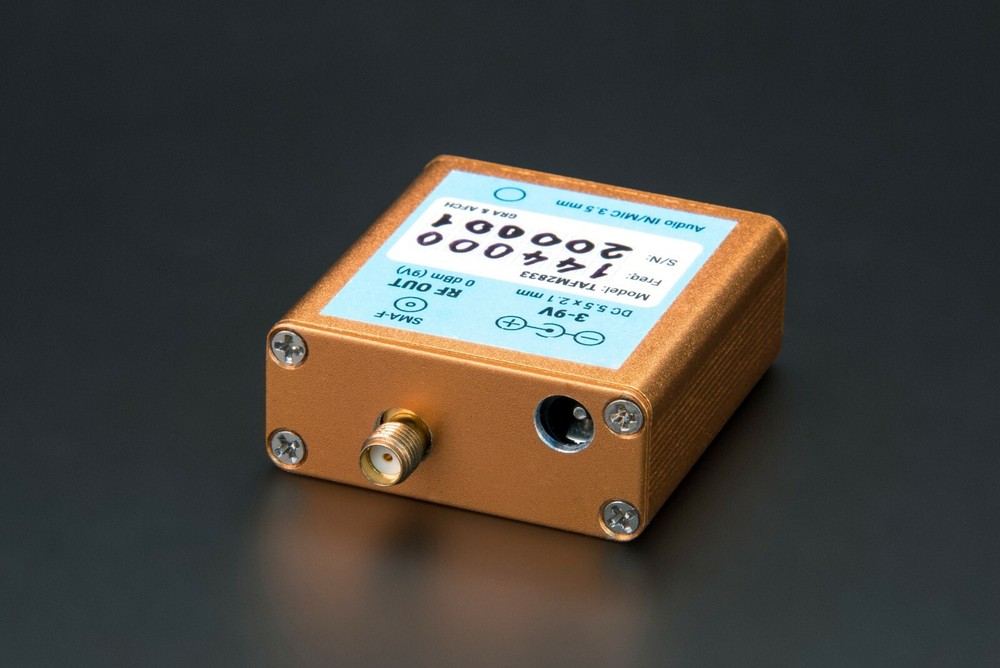 RF Transmitter FM 144 MHz TAFM2833 Low Spurs Alluminum Case [with Antenna]