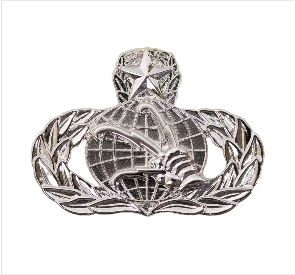 GENUINE U.S. AIR FORCE BADGE: COMMUNICATIONS: MASTER - MIDSIZE