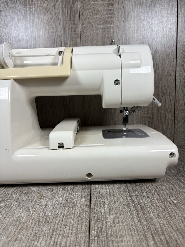 Brother PE-150 Computerized Embroidery Machine TESTED - With Pedal!