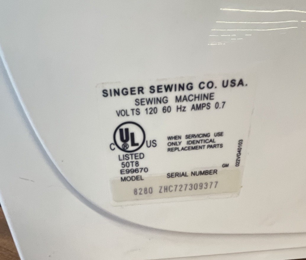 Singer Prelude 8280 Sewing Machine Mechanical Beginner Portable Tested