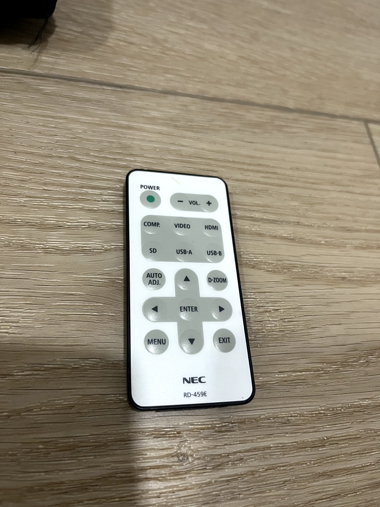 NEC NP-L102W