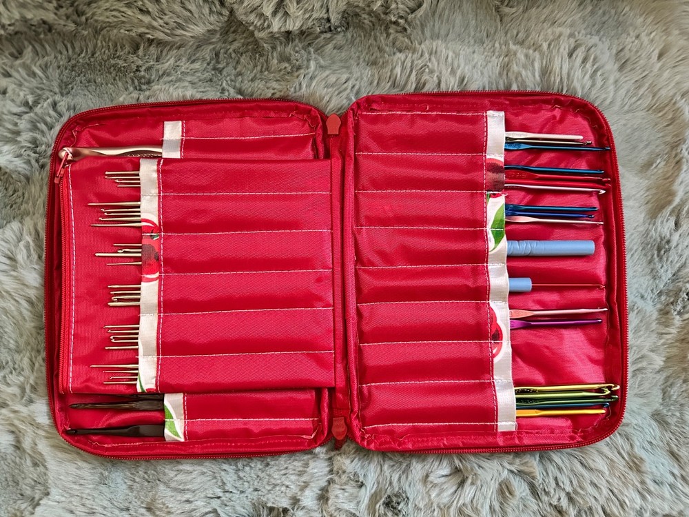 Extensive Crochet Hook Collection in cute Chica Case