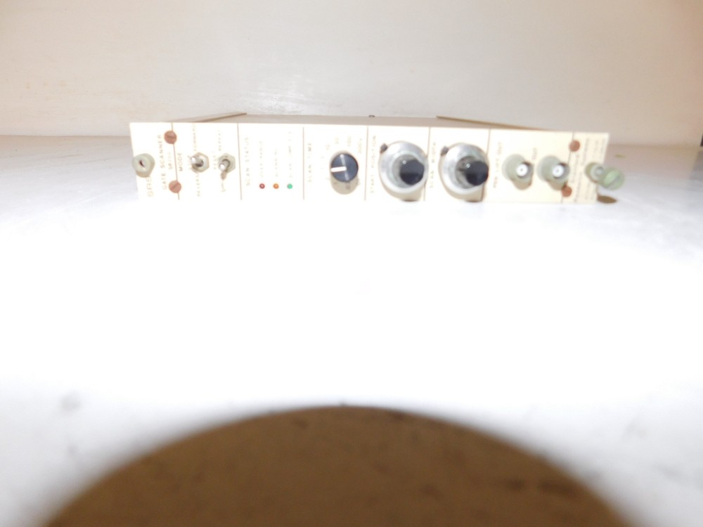 STANFORD RESEARCH SYSTEMS SRS GATE SCANNER SR200 (JCC61)