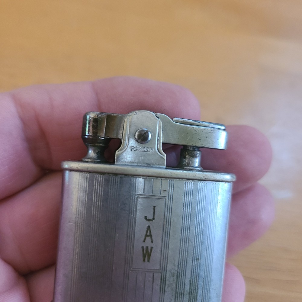 Vintage Ronson Standard SilverTone Lighter
