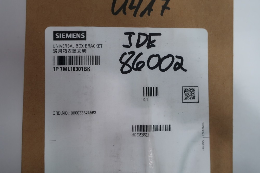 Siemens 7ML18301BK Universal Box Bracket
