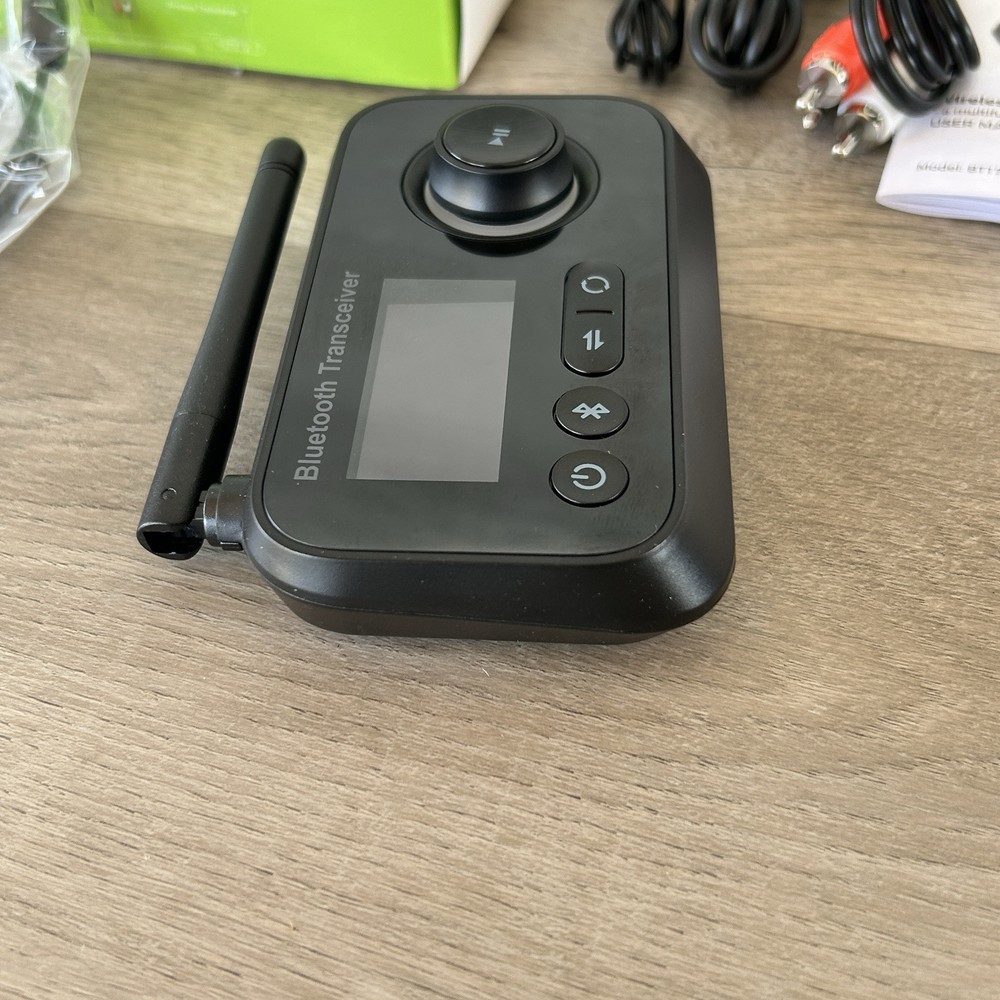 ifofo Bluetooth Transmitter Receiver 2-in-1 Bluetooth 5.0 Audio Adapter BT21