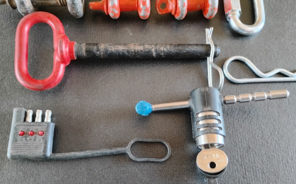 towing accessories lot