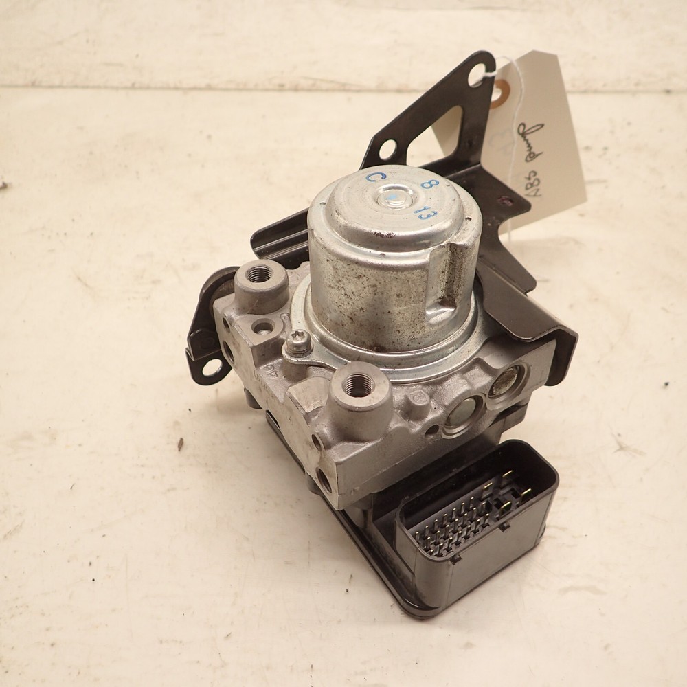 Triumph Sprint ST 1050 abs pump