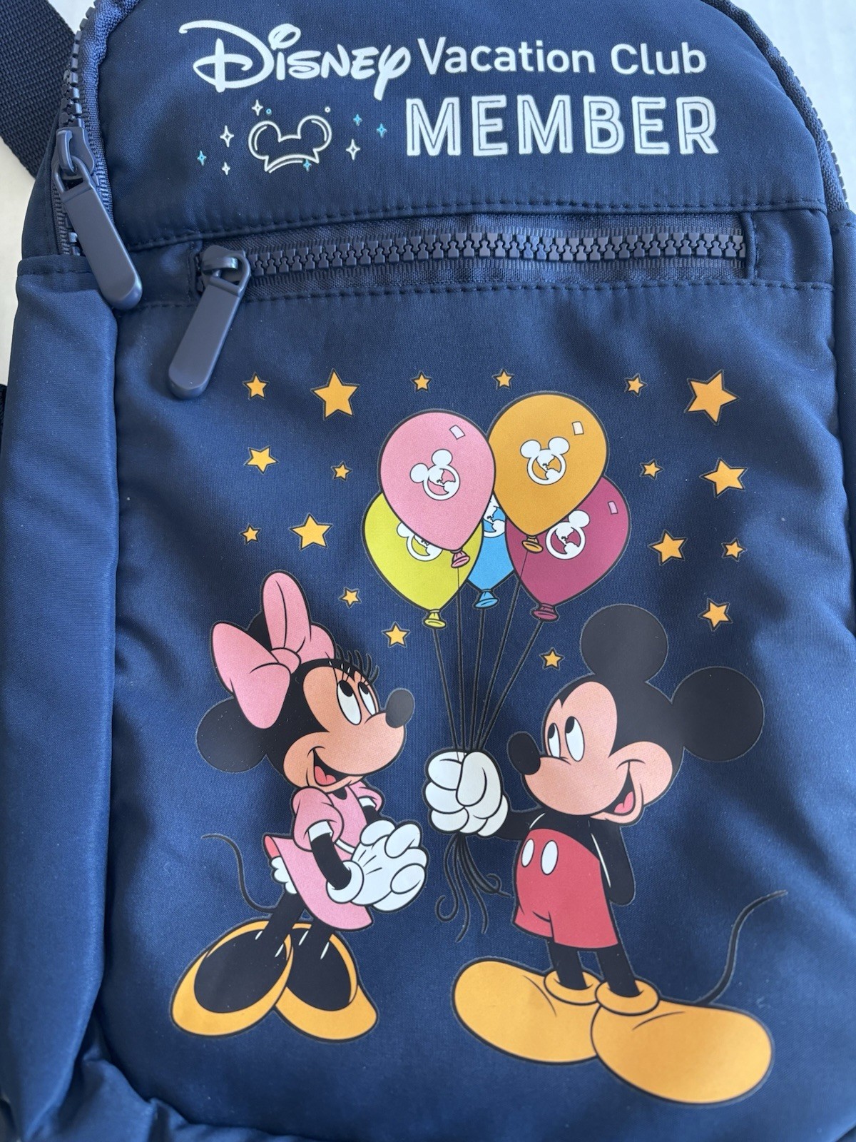 DVC Member 2025 -Disney Vacation Club Crossbody Bag Mickey &Minnie - BRAND NEW!