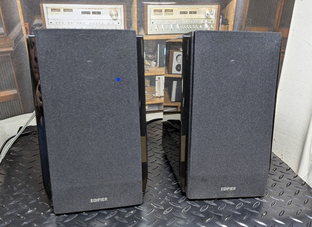 Edifier R1850DB powered speakers with Bluetooth