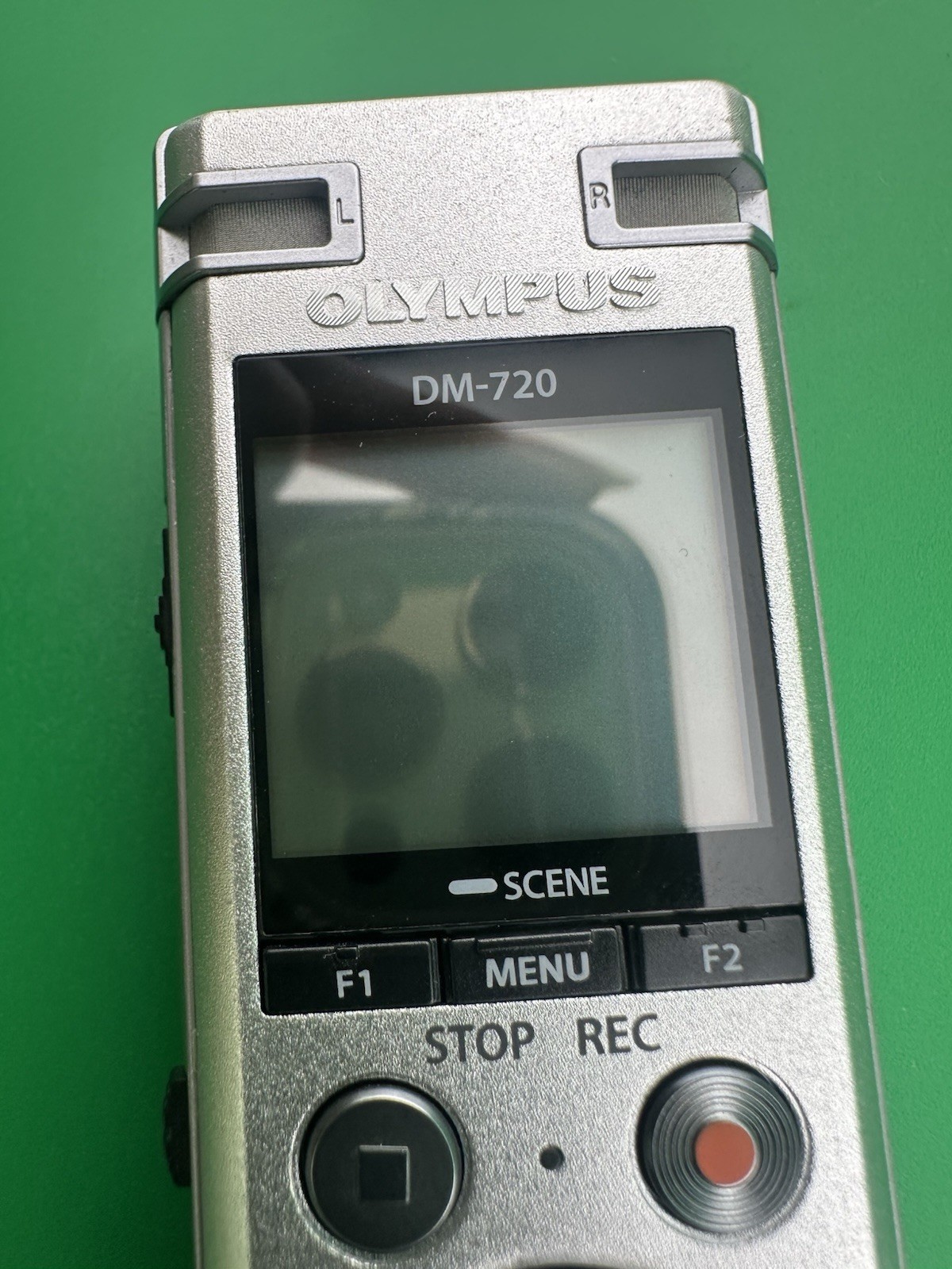 Olympus DM-720 4GB High-Resolution Digital Voice Audio Recorder w/ Case Preowned