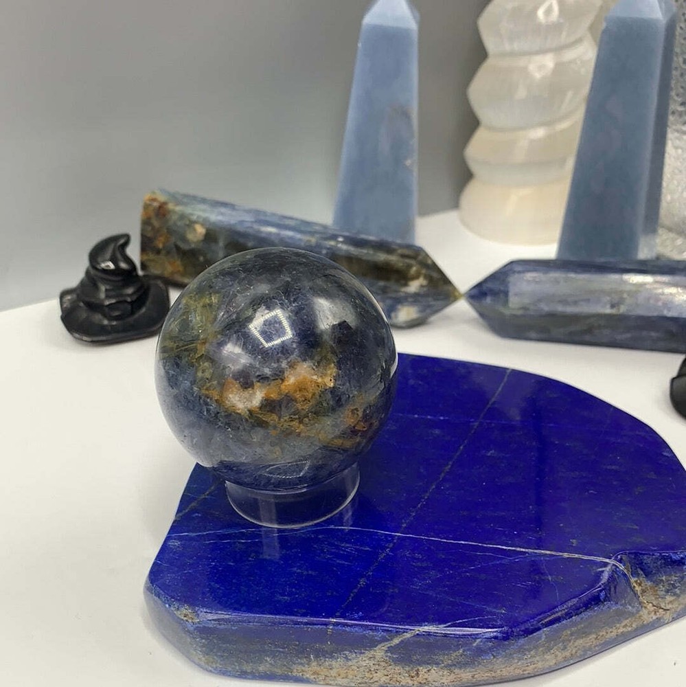 Kyanite sphere R