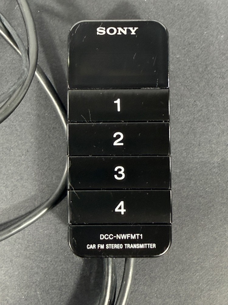 Sony Walkman FM Transmitter Modulator Car Charger Adapter DCC-NWFMT1