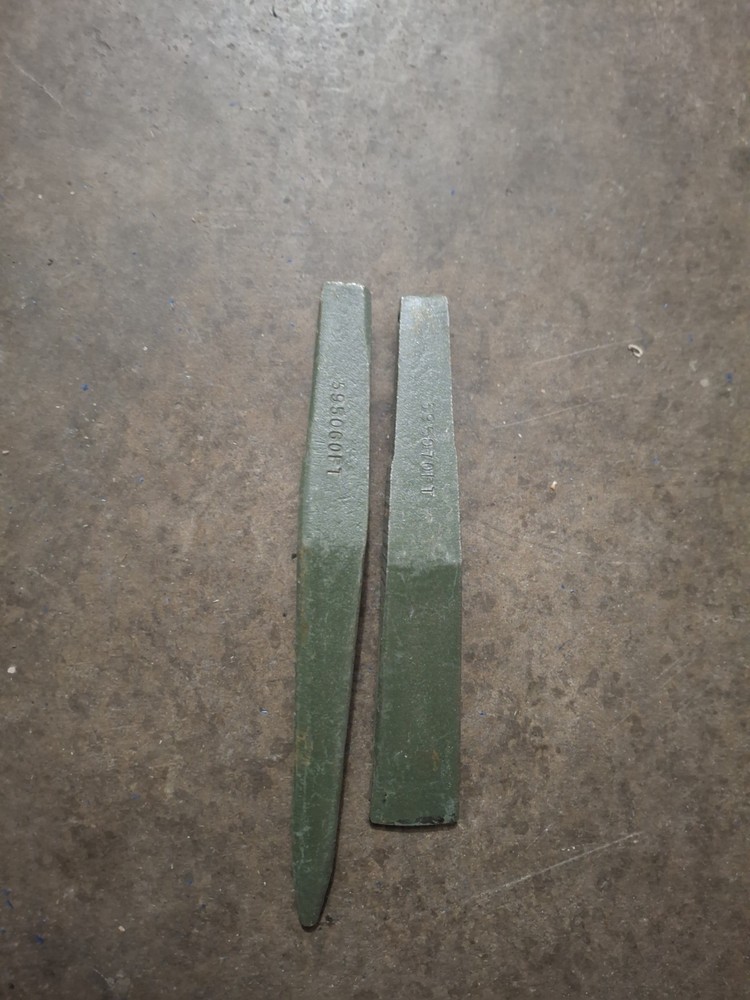 Pick and Broad Pick Attachments for Max Military Multi Purpose Tool New