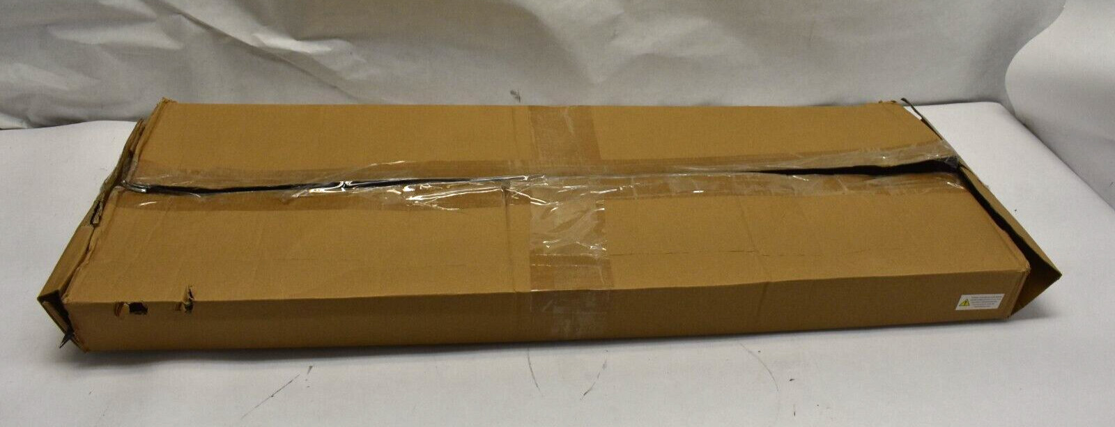 United Cutlery UC1309 Lord of the Rings Uruk-Hai Scimitar Replica