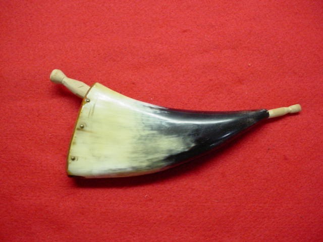 Flat Muzzleloader Powder Horn/Priming Horn - Nice !!  (C)