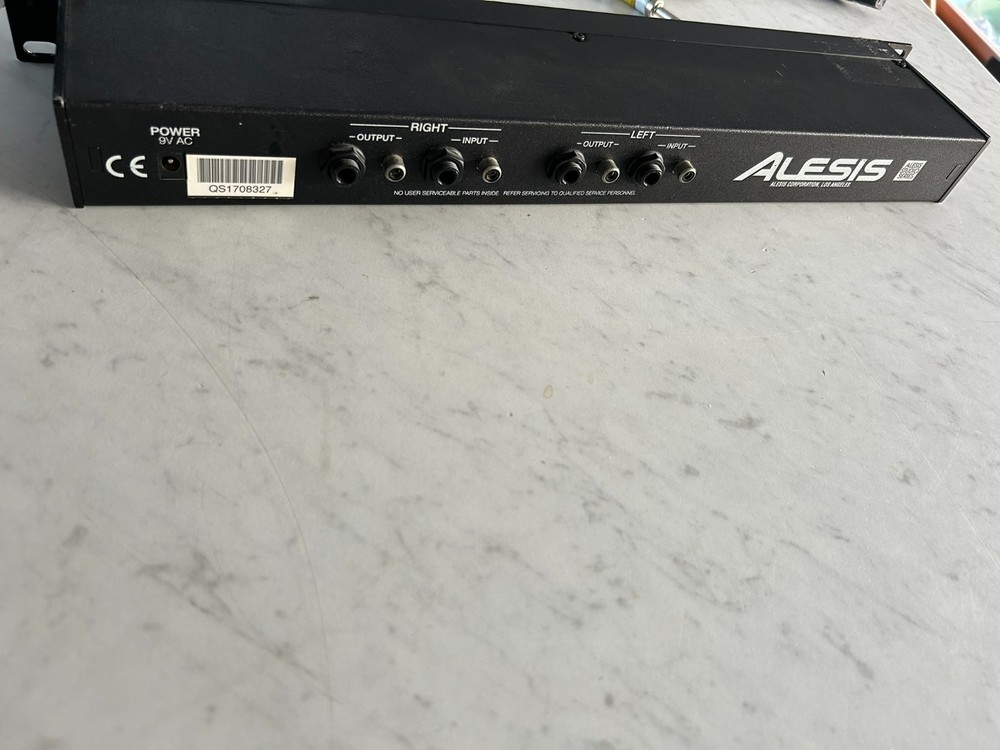 Alesis M-EQ230
