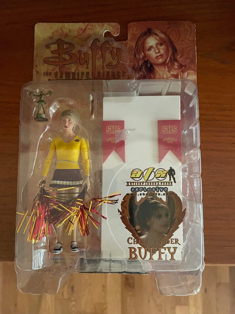 Buffy The Vampire Slayer "Cheerleader Buffy" AFX exclusive