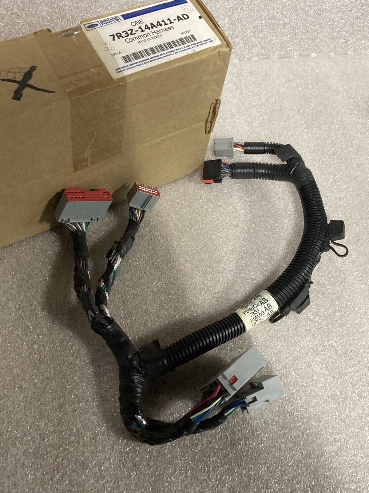 OEM Ford Mobile - ease/Trip Tunes, Common Wiring Harness FREE SHIPPING