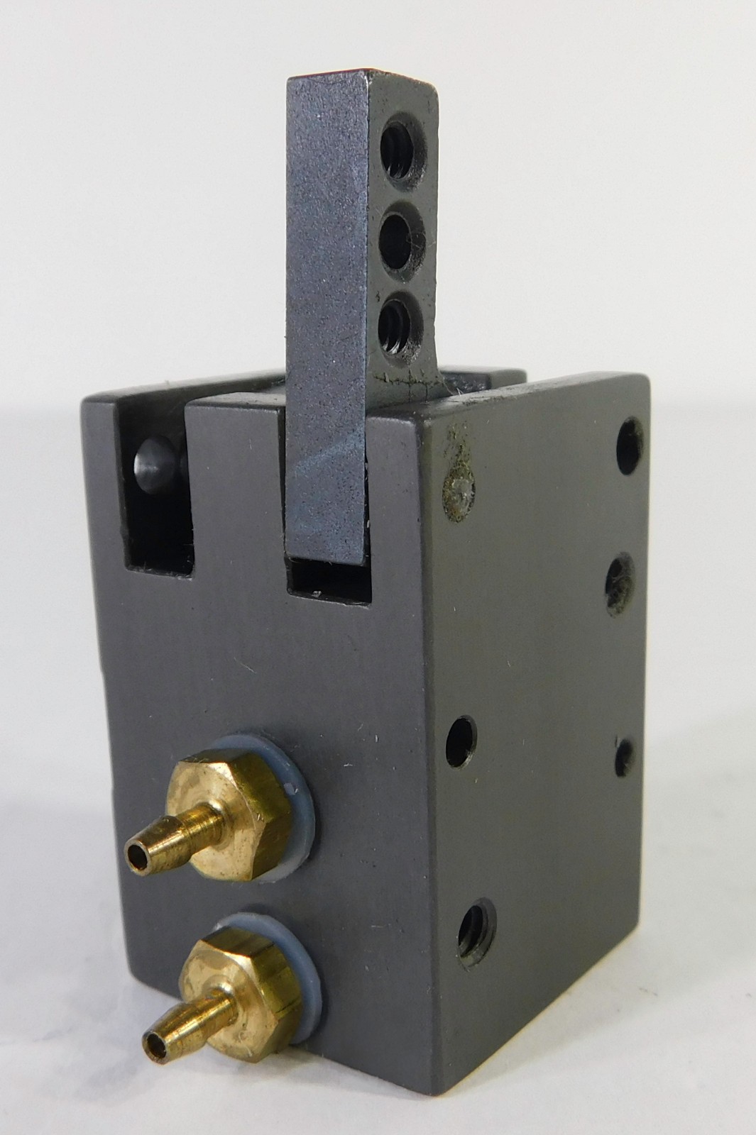 pHd 8410-02-001 Gripper