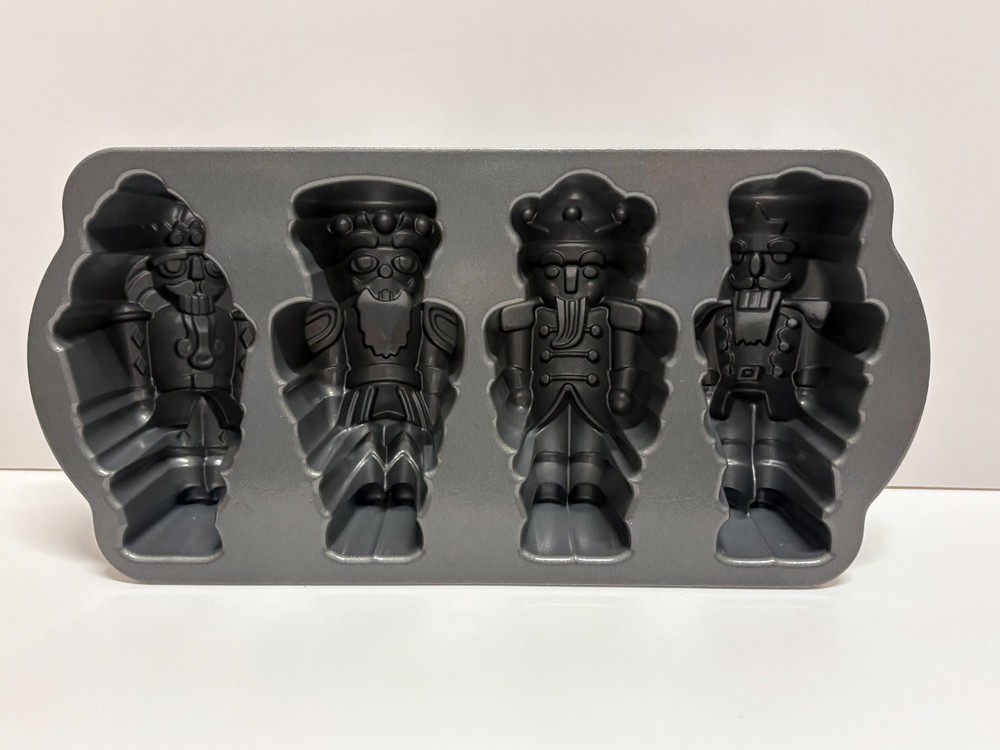Nordic Ware NUTCRACKER Sweets Cast Cakelet Pan, 6 Cup Capacity, Silver NEW!