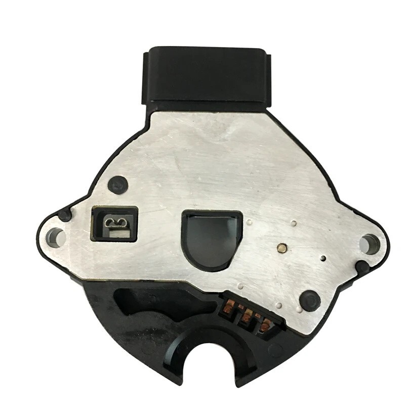 J563 Ignition Control Crank Angle Sensor For Nissan N15 Original