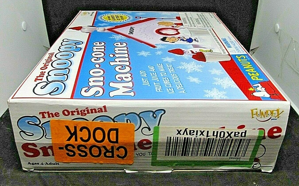 Peanuts The Original Snoopy Sno-Cone Machine