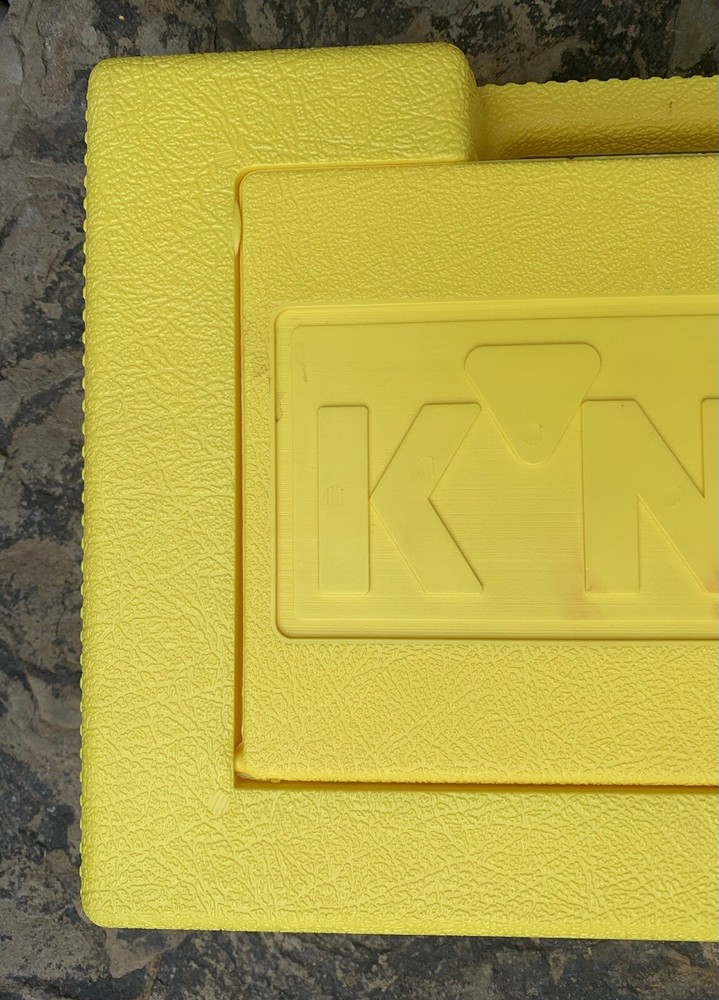 K’NEX Plastic Case. Yellow. Good conditioned