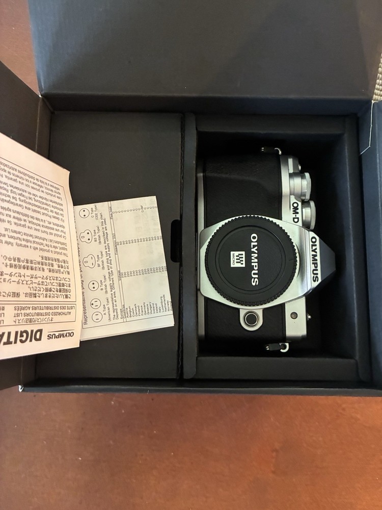 Olympus OM-D E-M10 Mark III Mirrorless Camera Body Silver Black