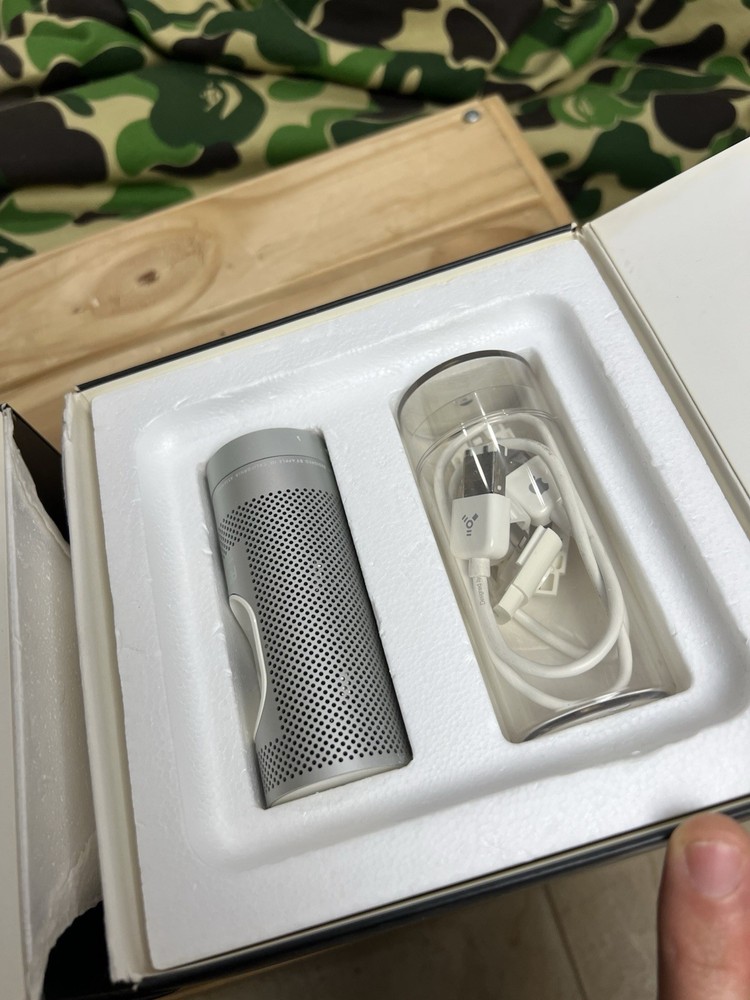 Apple iSight webcam with original box M9330LL/C Used Working Condition