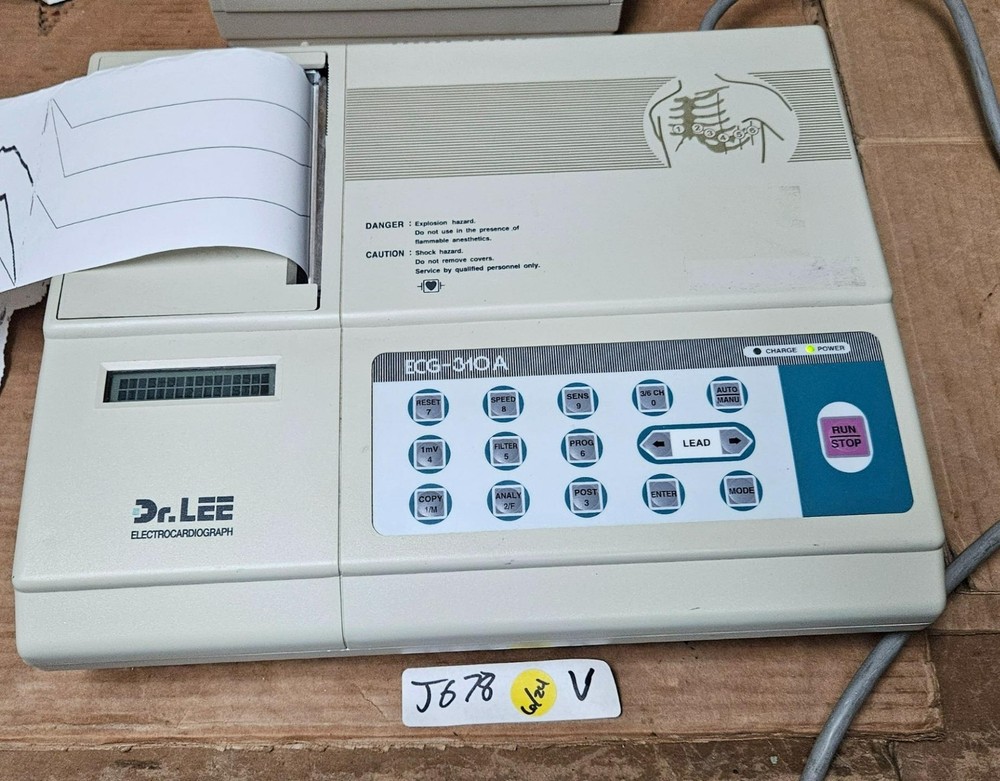 DR LEE ELECTROCARDIORAPH MODEL 310A ! 678V