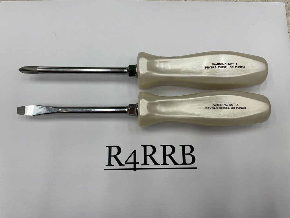 Snap-on Tools NEW 2pc PEARL WHITE Hard Handle Flat Phillips Head Screwdriver Set