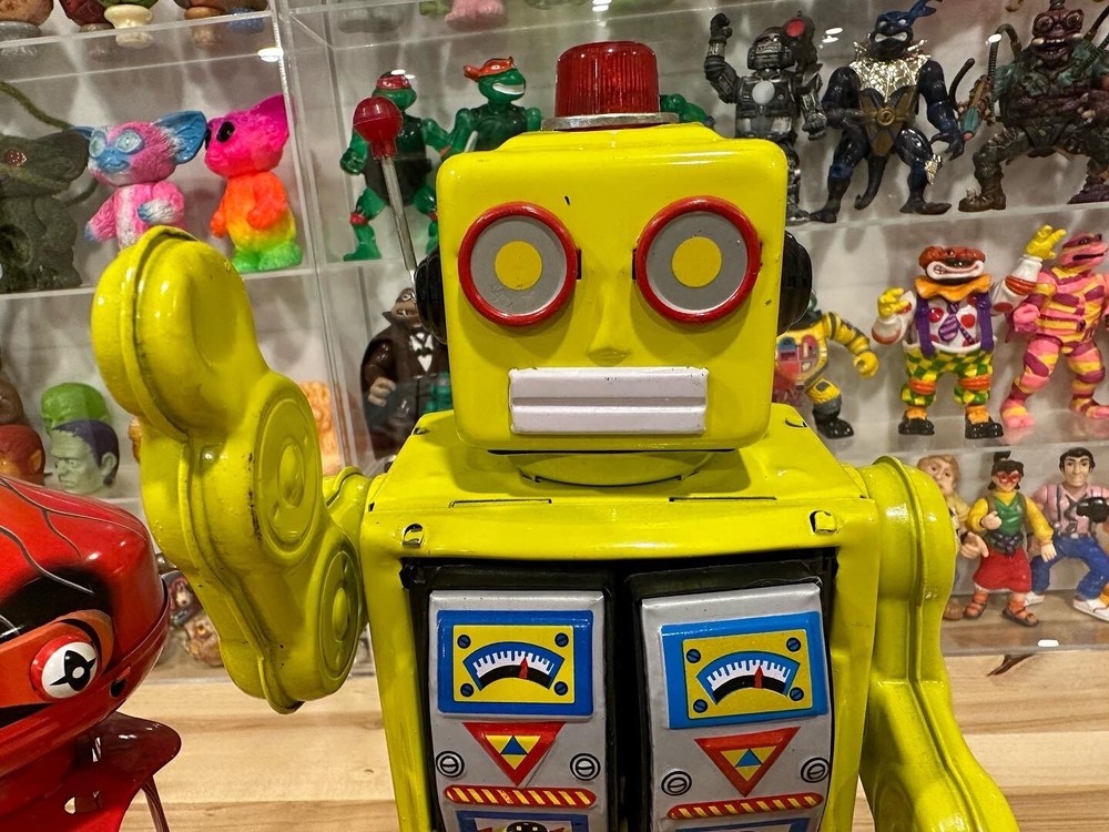 Wind Up Robot Toy Lot