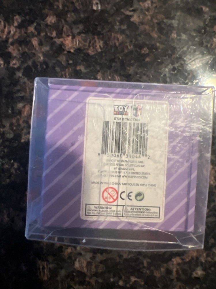 Toy Master Jelleez Squishable Gummy Bear