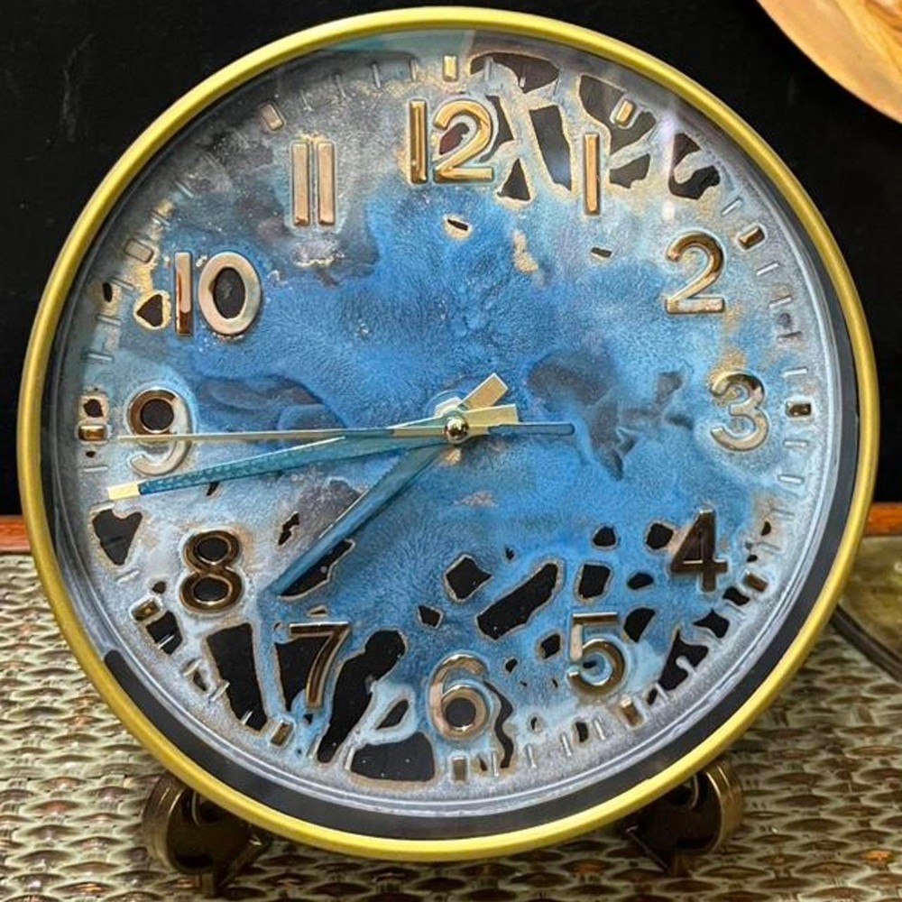 Unique vintage looking clock
