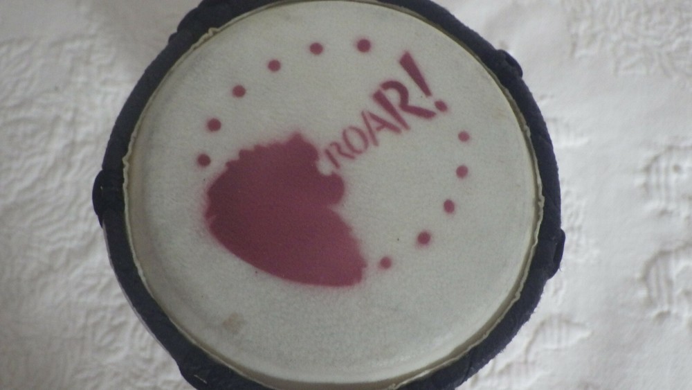 Roar Lion Handmade Bongo Brown 6" Tall