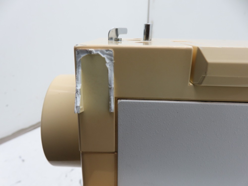 Singer 4325C Sewing Machine - Untested As-is