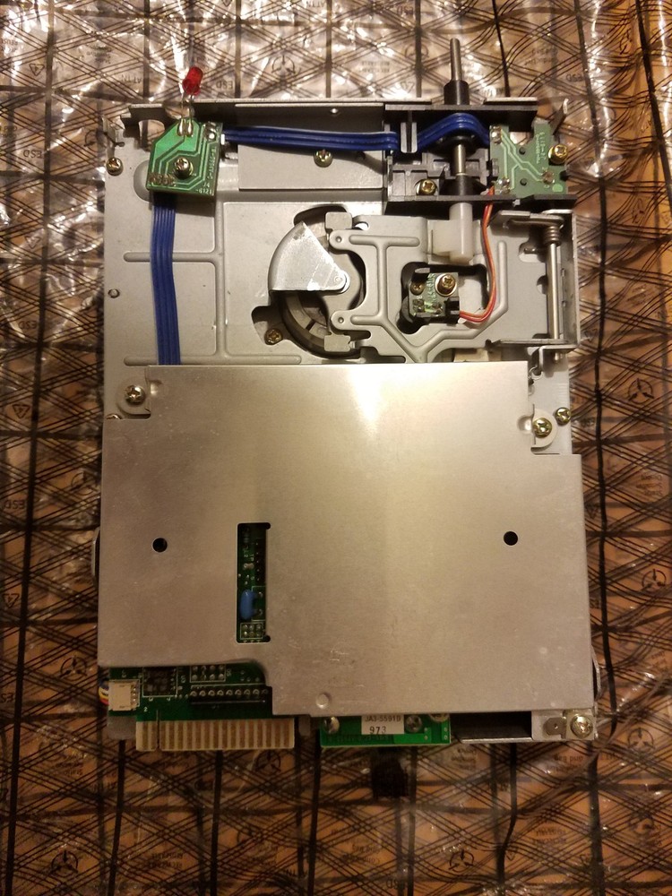 Fujitsu M2553K 83B  Internal 5.25" Floppy Disk Drive No Bezel