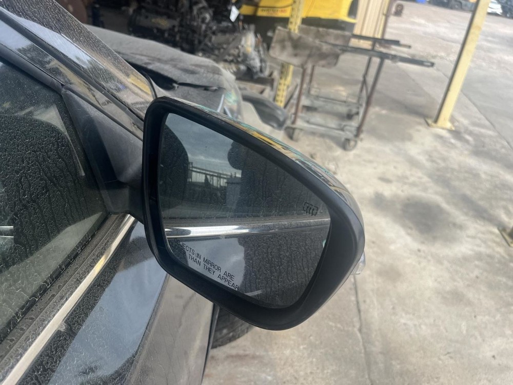 ROGUE 2019 Glove Box 64560