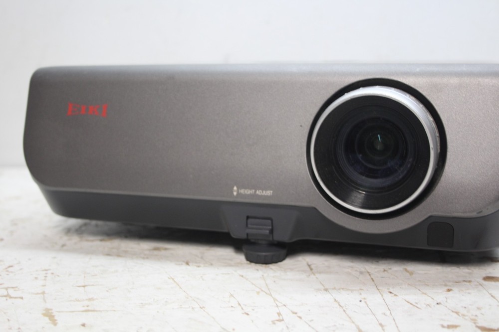 EIKI EIP-200 Projector - For PARTS/REPAIR! UNTESTED POWERS ON THATS IT