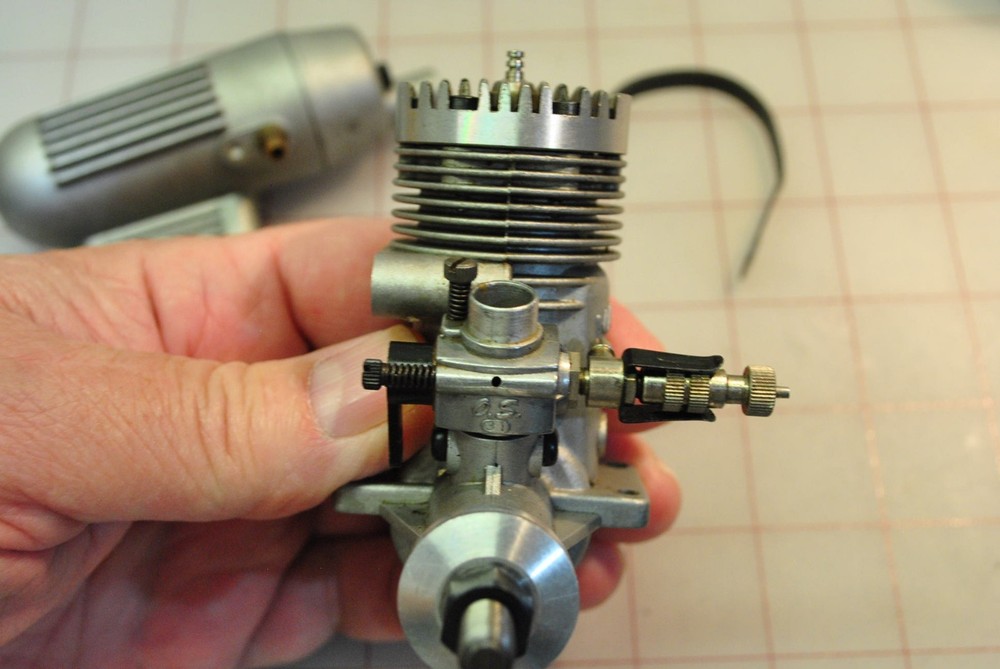 OS Max-S 30 RC MODEL AIRPLANE ENGINE with muffler. Nice!