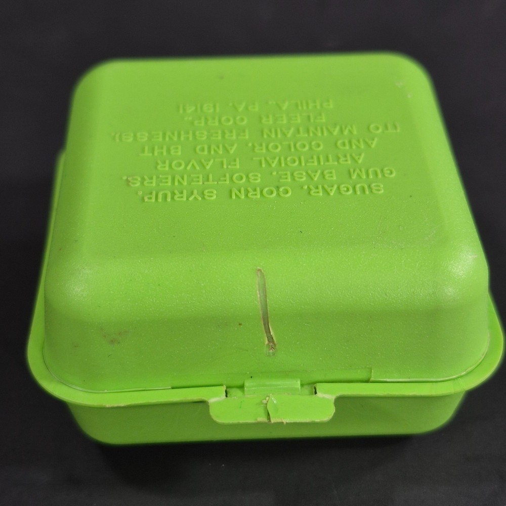 Vintage BUBBLE BURGER Fleer Bubble Gum green Container