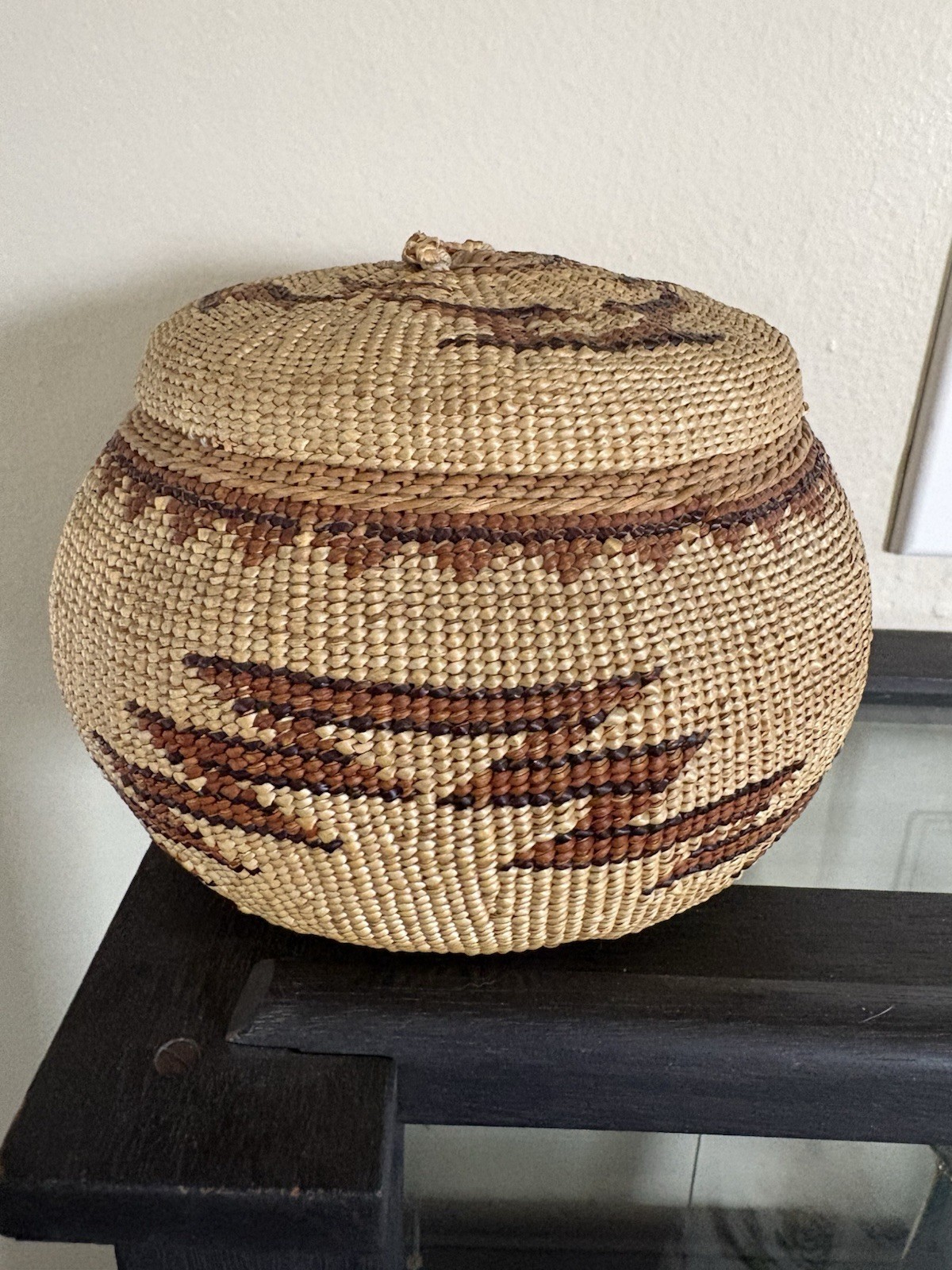 Yurok/Karuk Lidded Basket 4 1/2 x 6 1/2 Twinned Native American Museum Piece