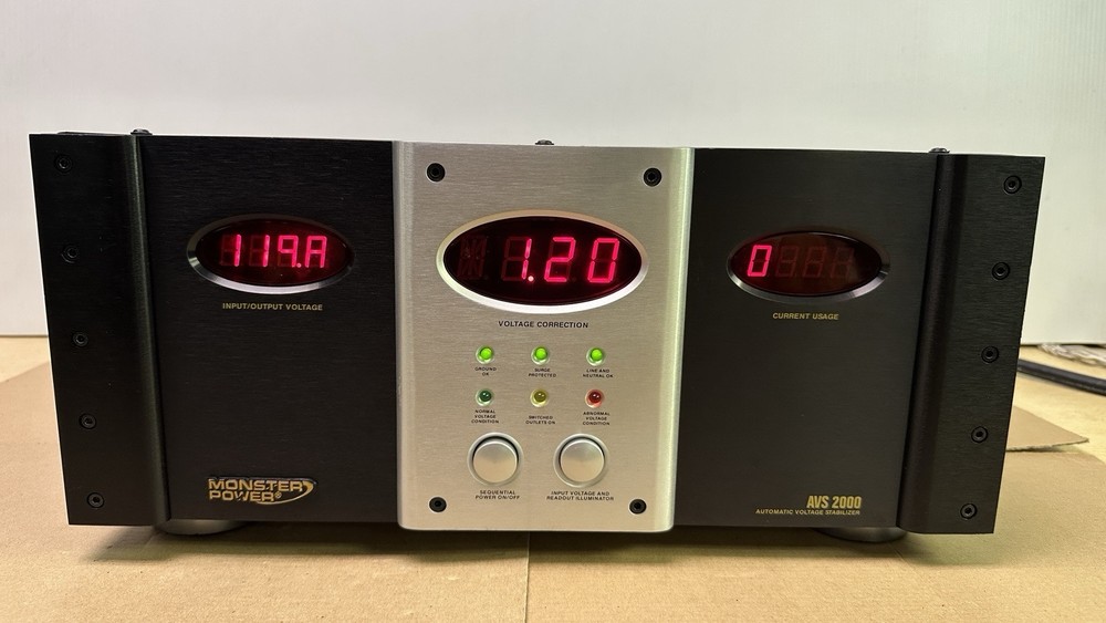 Monster Power  AVS2000 Auto Voltage Stabilizer - Working with issue AS IS READ