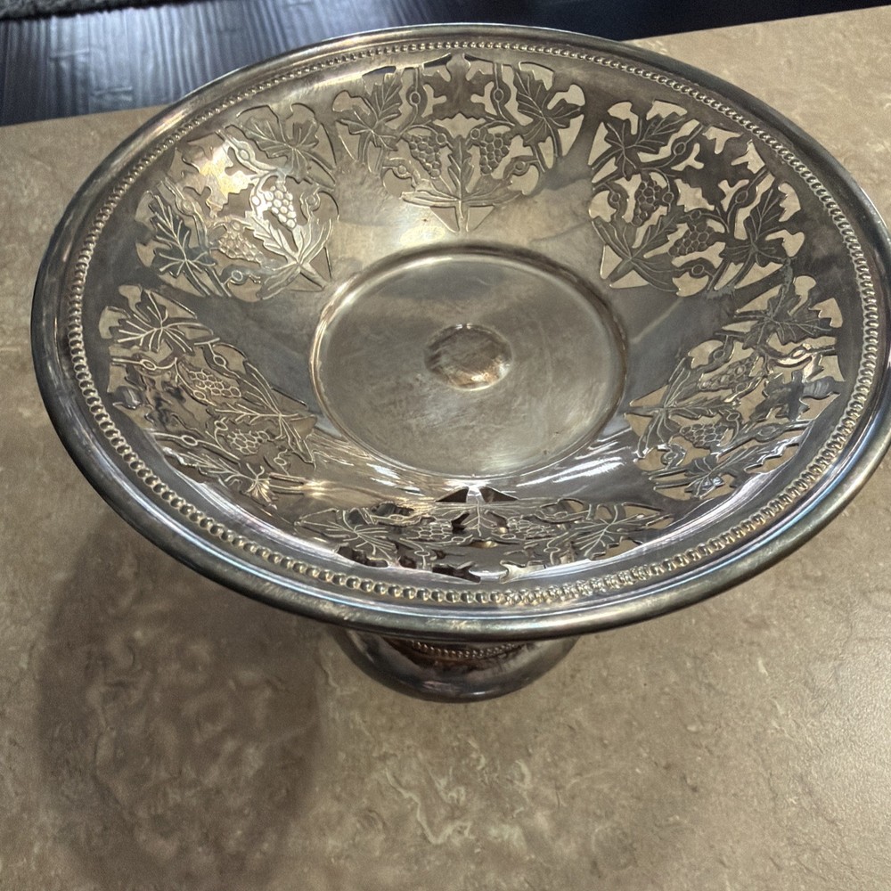 Sheffield EPC Silver Plated Compote Pedestal Dish Riser Grape Openwork 3961 VTG