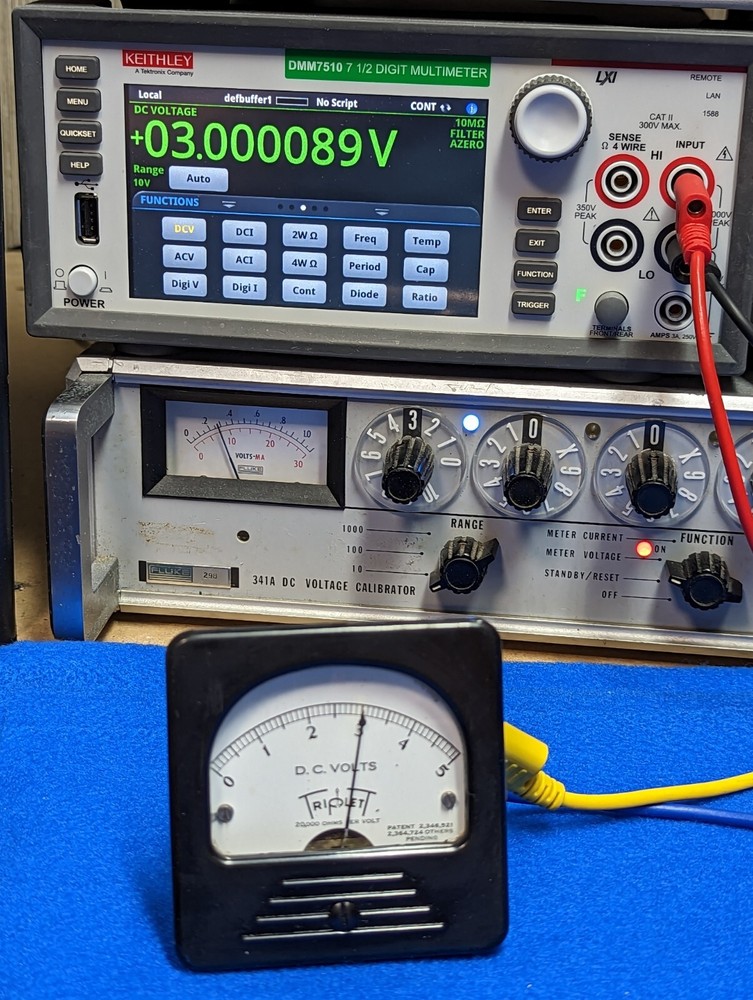 Triplett 5 VDC Panel Mount Voltmeter, Working