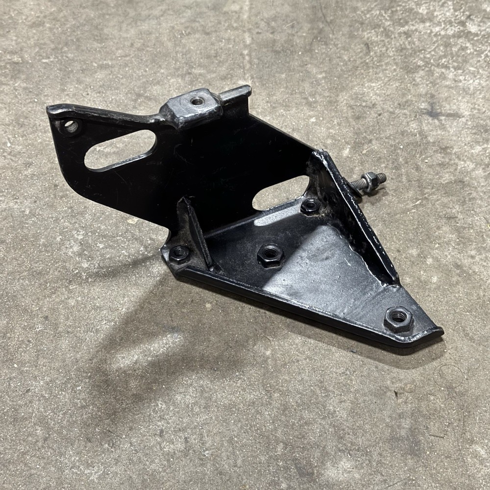 Porsche 911 AC Compressor Mounting Bracket SUPPORT A/C Air Conditioning